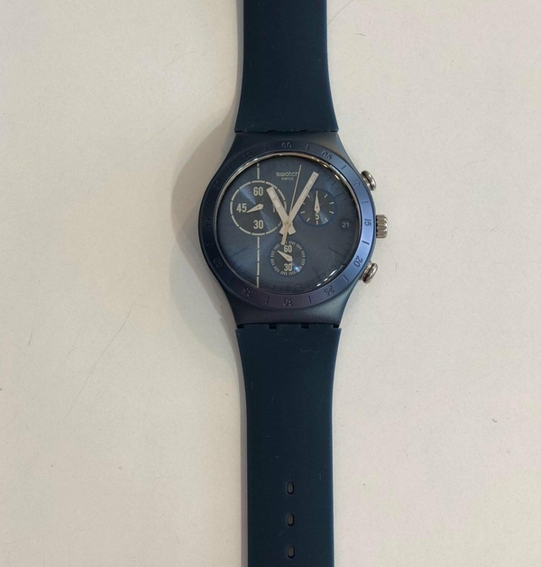 Swatch Ycn4008 Lacivert Deri Kol Saati